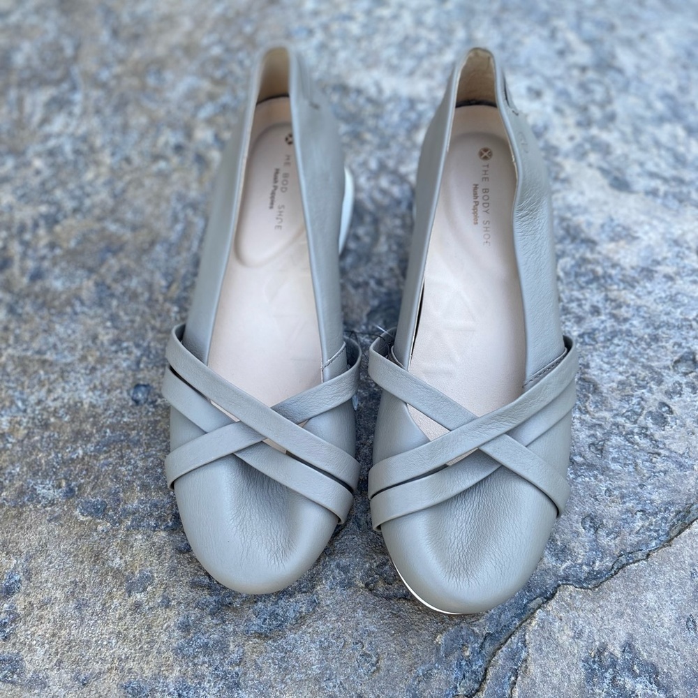 Hush Puppies Gray Leather Stretch Flats Body Shoe